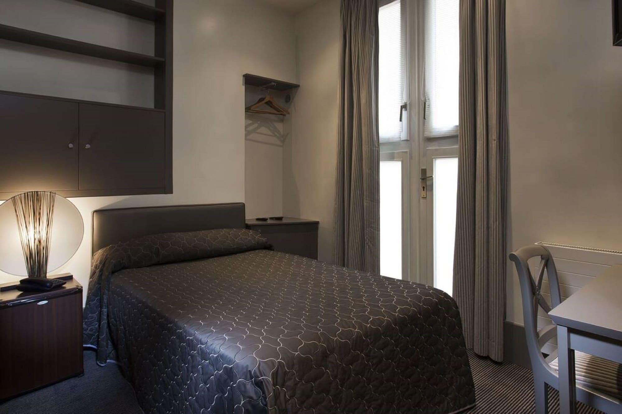 Makom Pereire 3* Parijs